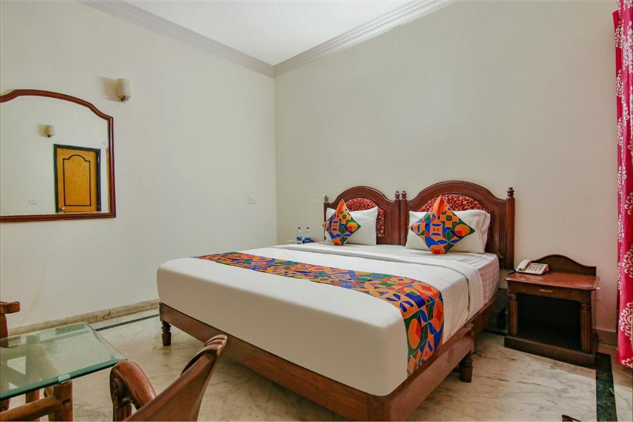 Fabhotel Singh Suite Gurgaon Buitenkant foto